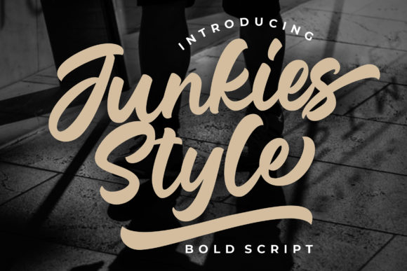 Junkies Style: A Handwritten Font for Editorial Design
